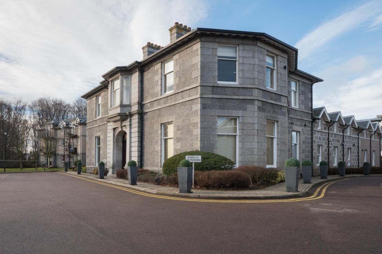 Marks At The Manor Luxury Riverside Apartments - Sleeps Up To 4, With Parking And Sky Tv Aberdeen Exterior photo